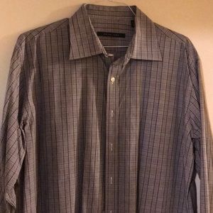 Men’s Sean John long sleeve button down shirt.